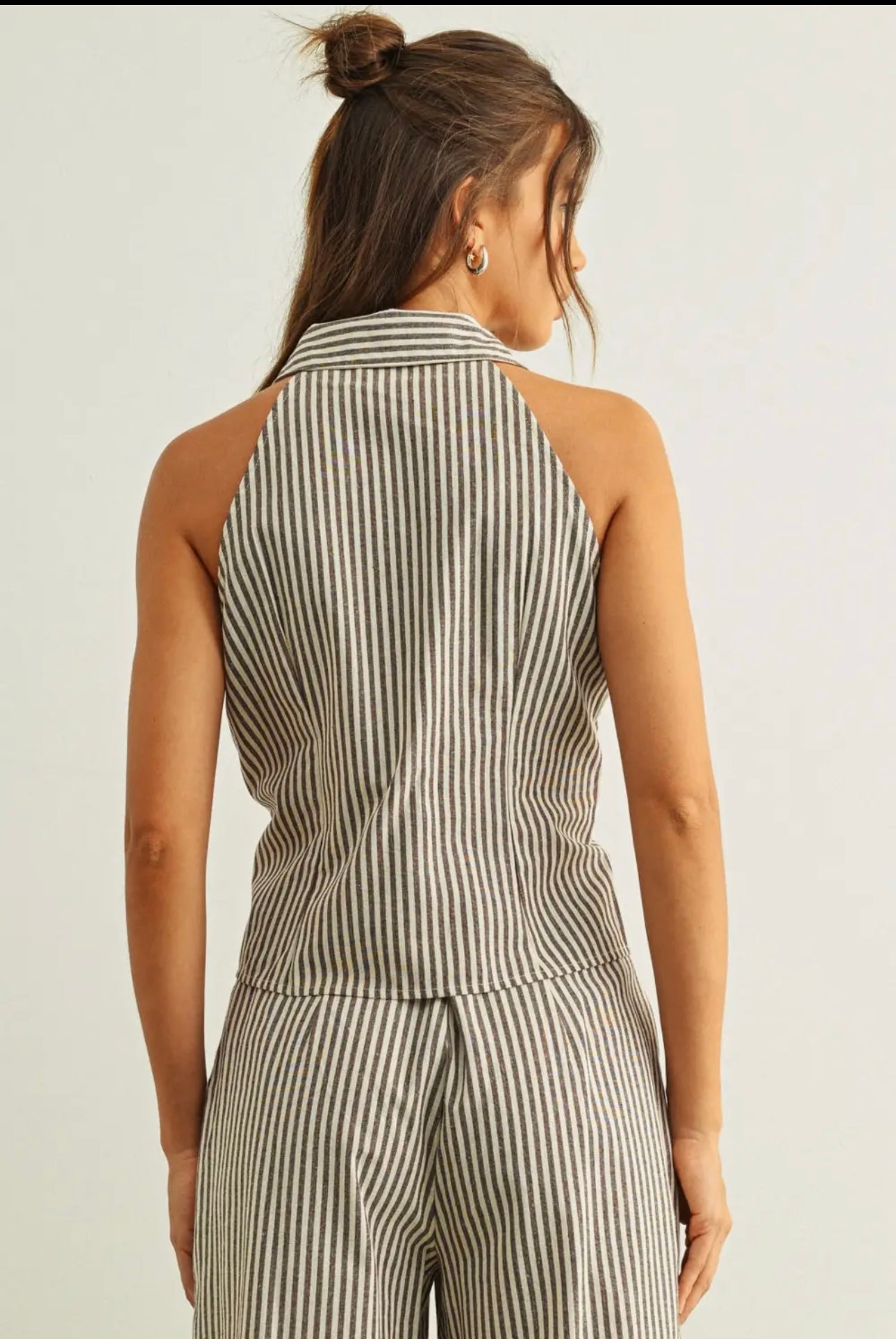 Stripped Collared Sleeveless Blouse